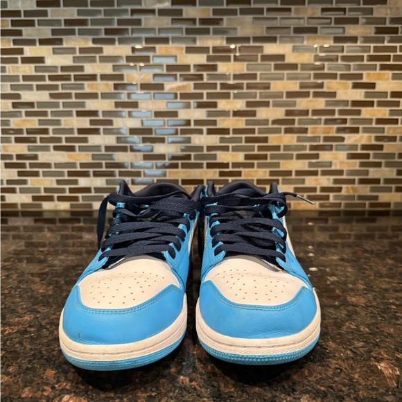 Jordan 1 low very good condition rare Jordan’s